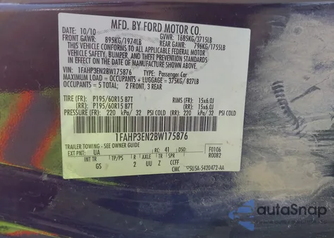 2011 Ford Focus S z USA, uszkodzony, nr VIN 1FAHP3EN2BW175876